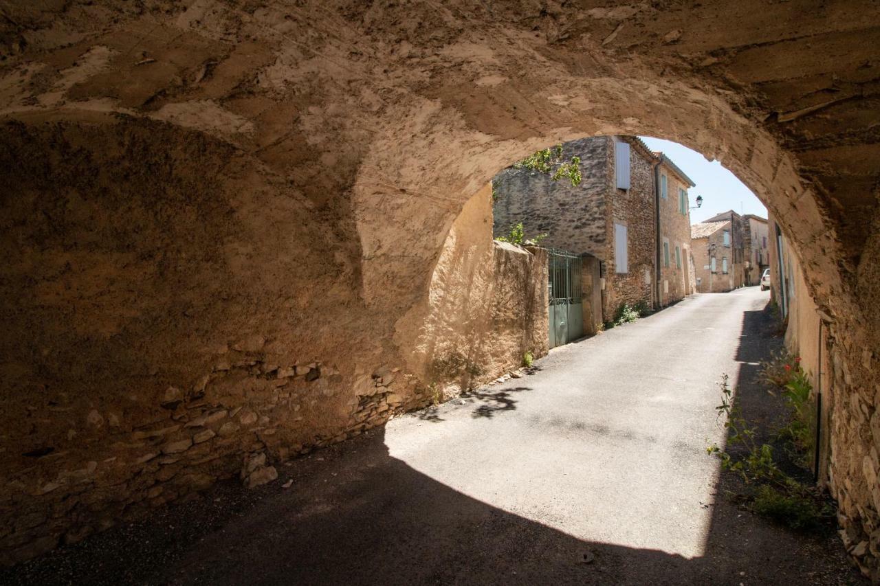 Une Calade Et Des Plumes Hotel Mallefougasse-Auges Exterior photo